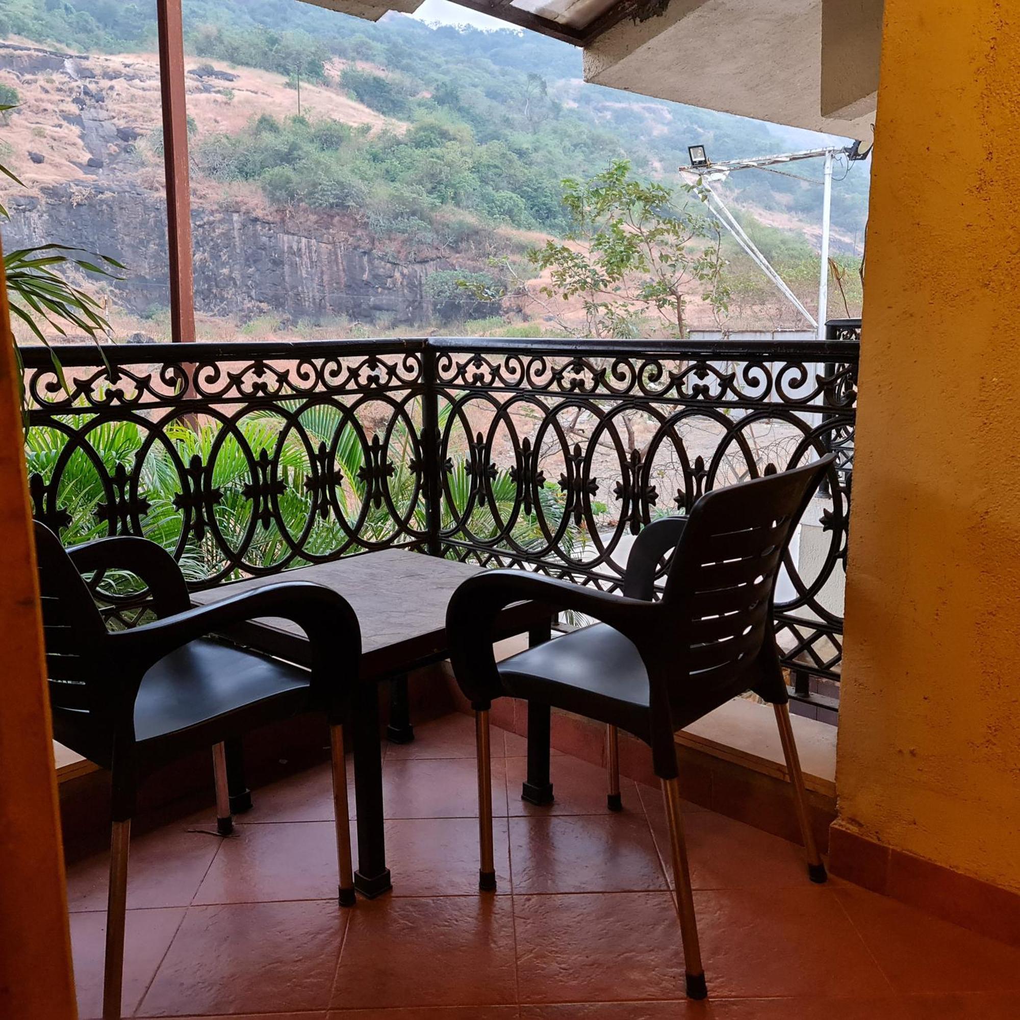 Misty Meadows, Lonavala酒店 外观 照片